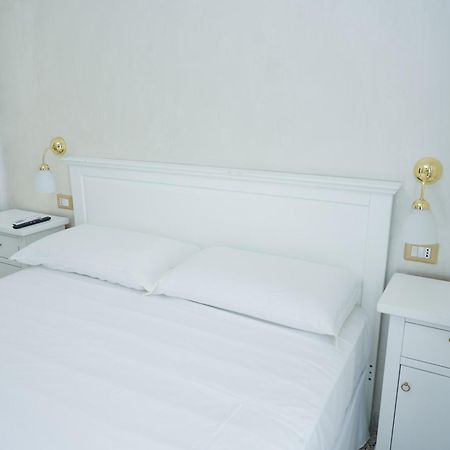 La Casa In Centro Ξενοδοχείο Σαλέρνο Εξωτερικό φωτογραφία
