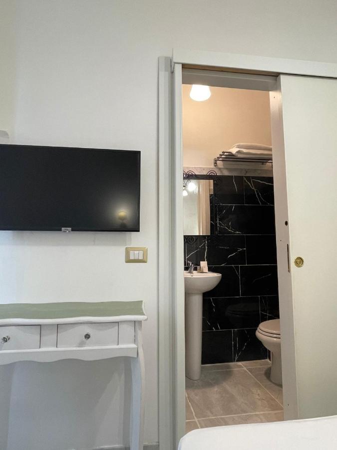 La Casa In Centro Ξενοδοχείο Σαλέρνο Εξωτερικό φωτογραφία